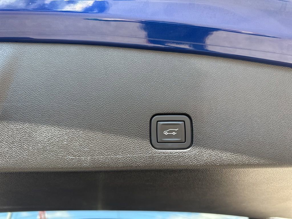 Used 2023 Cadillac XT6 Premium Luxury w/ Technology Package image 20