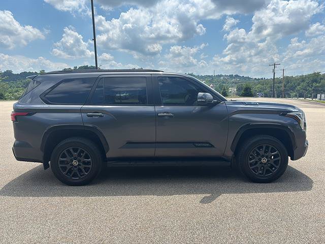 Used 2024 Toyota Sequoia Platinum AWD/4WD image 5