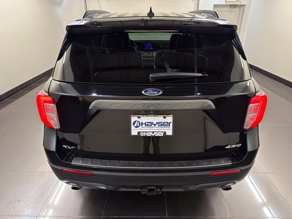 Certified 2023 Ford Explorer XLT w/ Equipment Group 202A AWD/4WD image 5