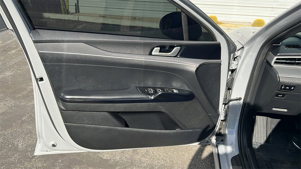 Used 2022 Kia K5 GT-Line image 10