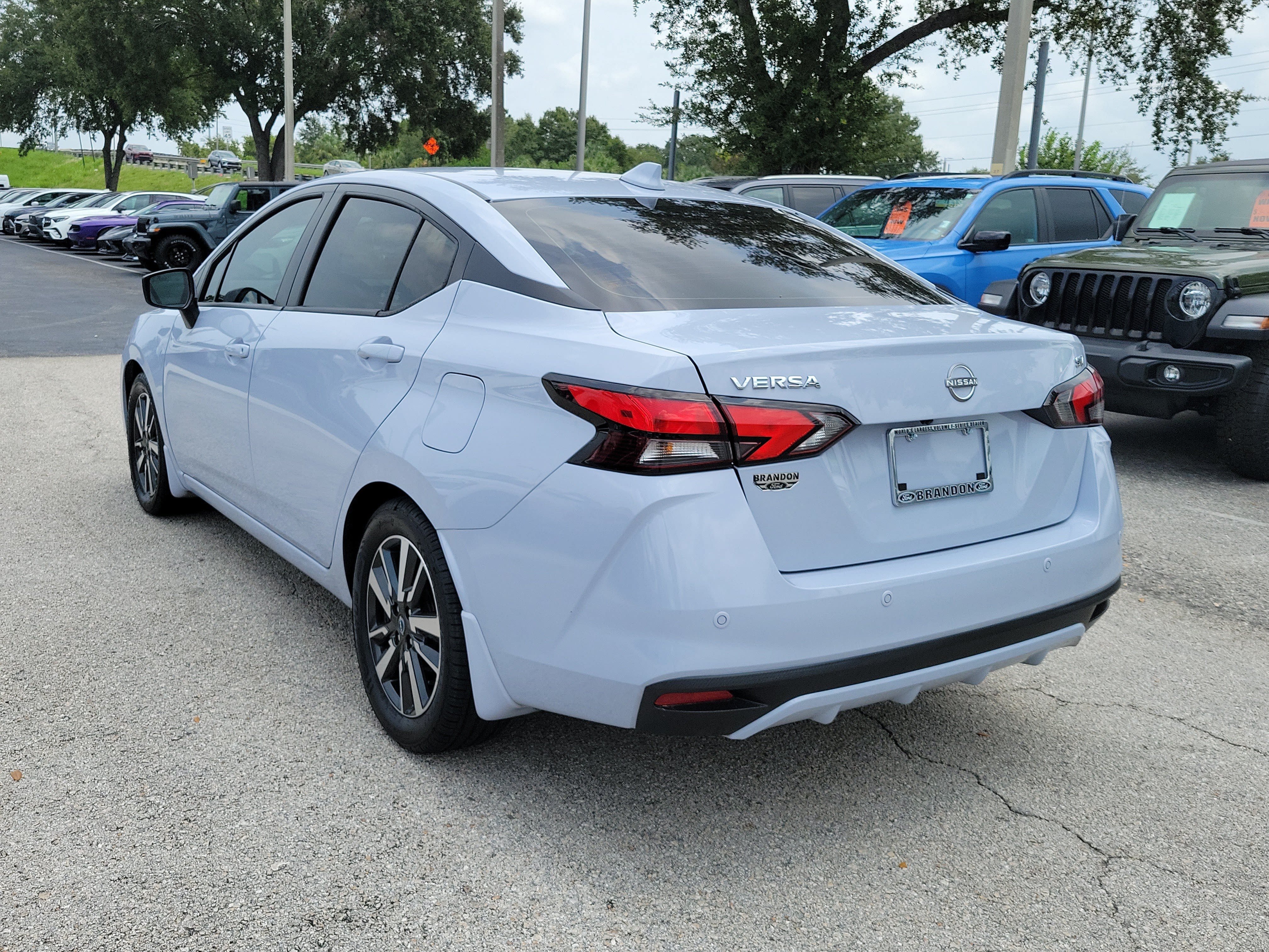 Used 2024 Nissan Versa SV w/ Trunk Package FWD image 6