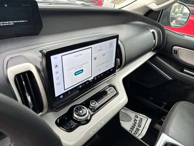 Certified 2025 Ford Expedition Active AWD/4WD image 70