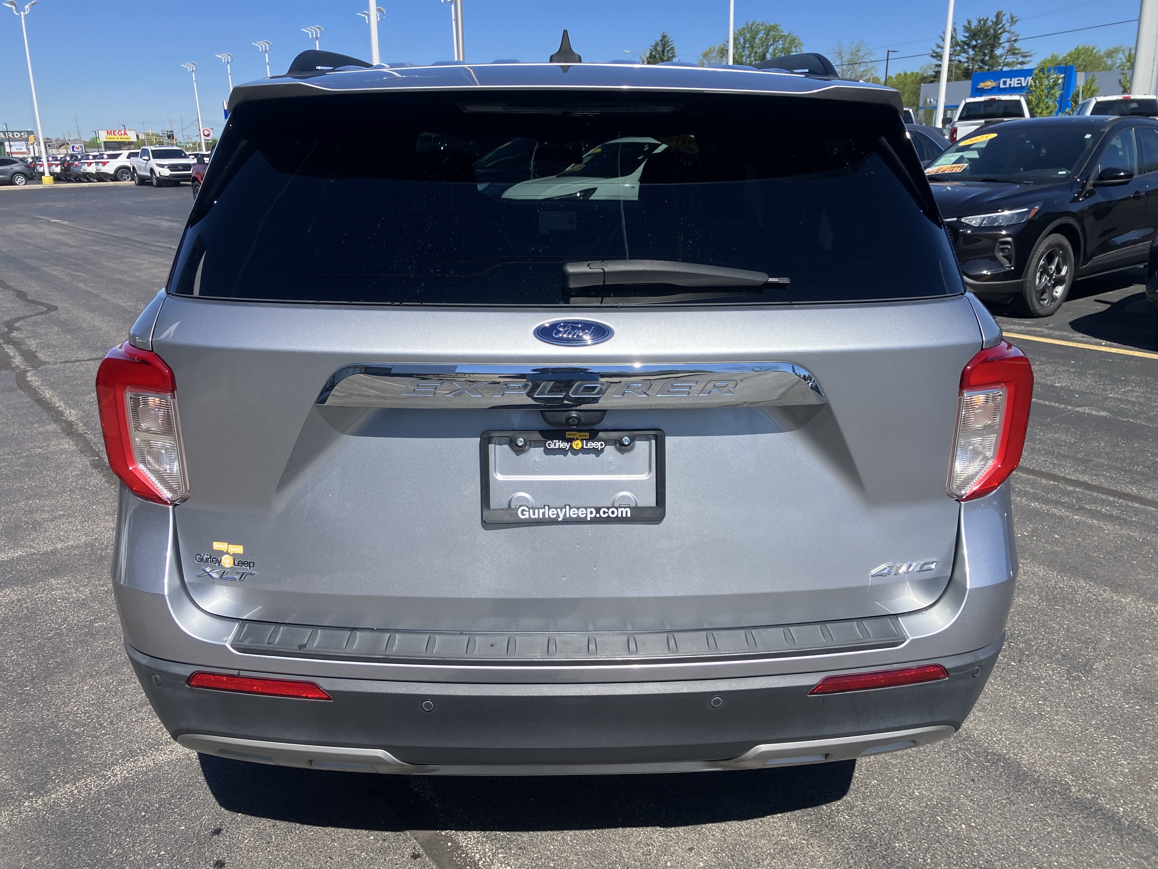 Certified 2021 Ford Explorer XLT w/ Equipment Group 202A AWD/4WD image 6