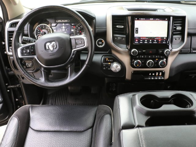 Used 2019 RAM 1500 Laramie AWD/4WD image 18
