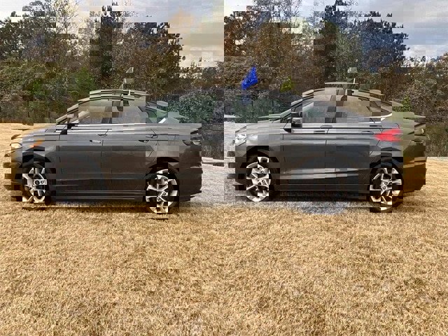 Certified 2020 Ford Fusion SE image 5