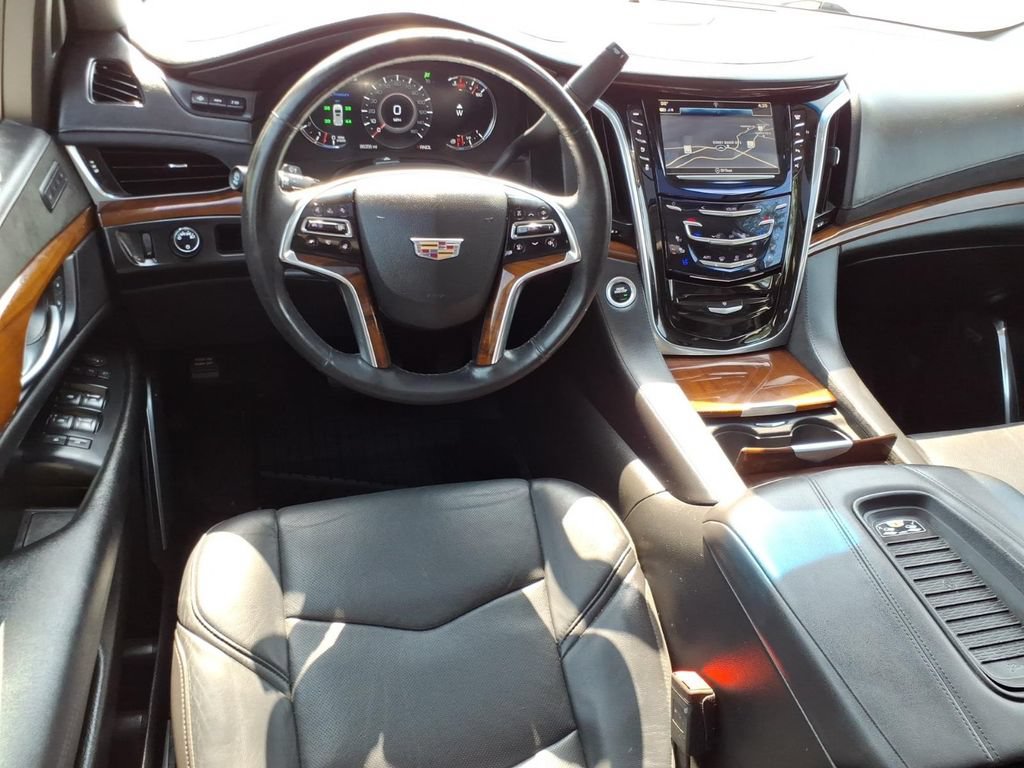 Used 2019 Cadillac Escalade Luxury RWD image 13