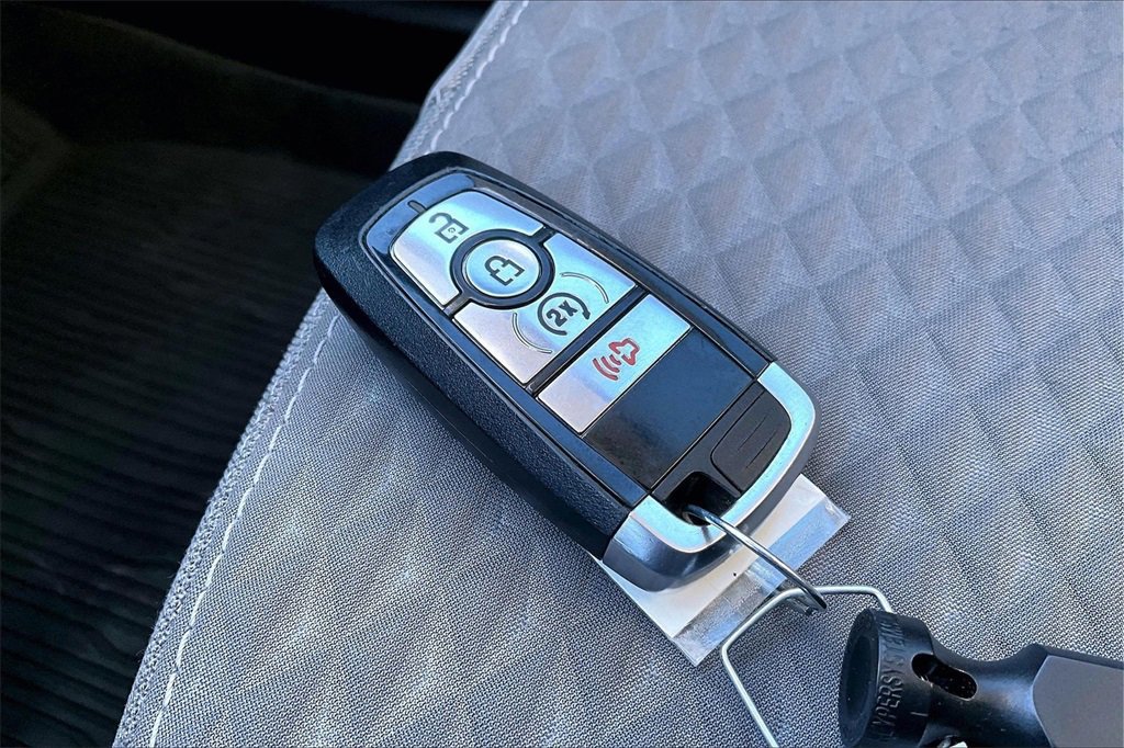 Certified 2022 Ford Escape SE w/ Cold Weather Package image 13