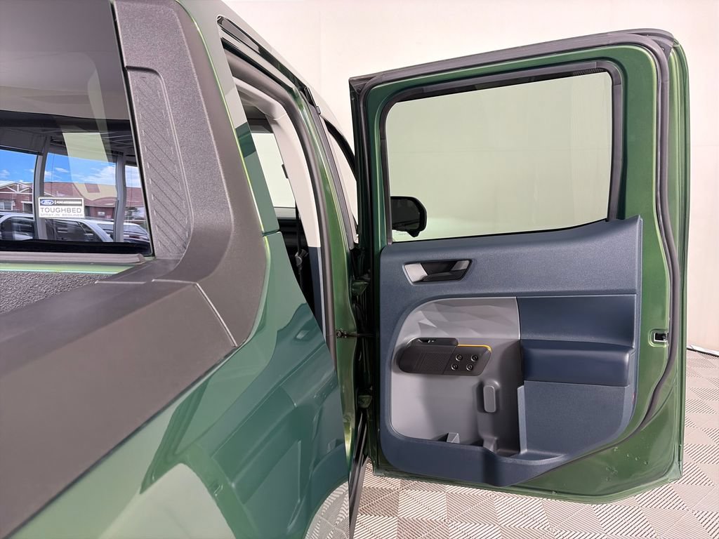 Certified 2025 Ford Maverick Tremor AWD/4WD image 28