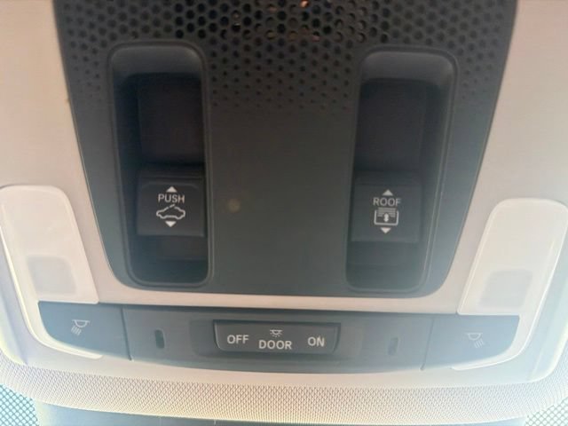 Used 2023 Honda Pilot Touring image 44