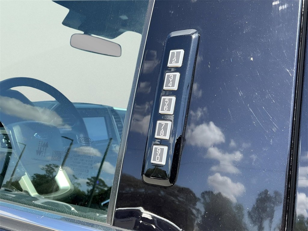 Certified 2021 Ford F350 Platinum w/ Tremor Off-Road Package image 29