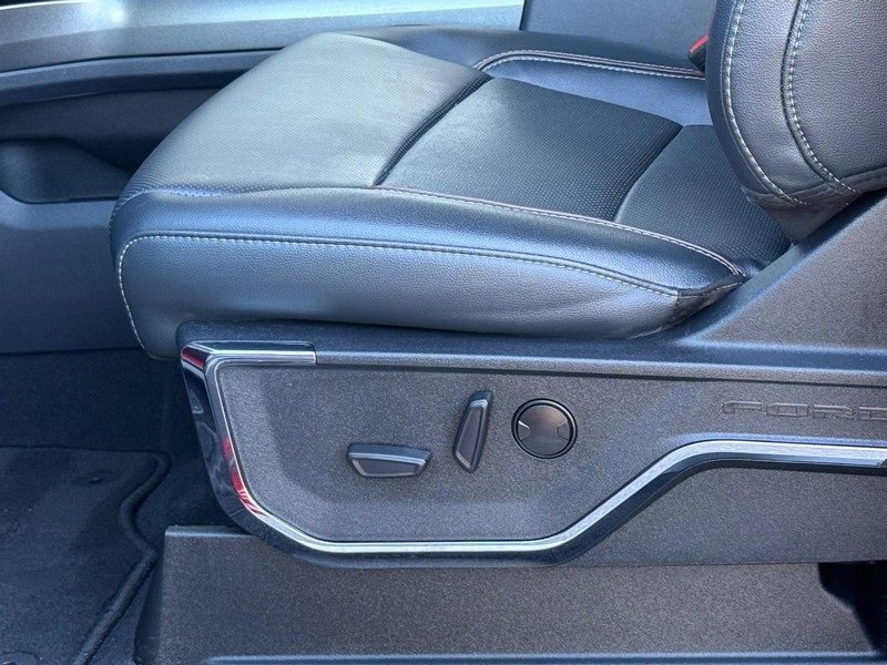 Certified 2023 Ford F350 Lariat w/ Chrome Package image 20