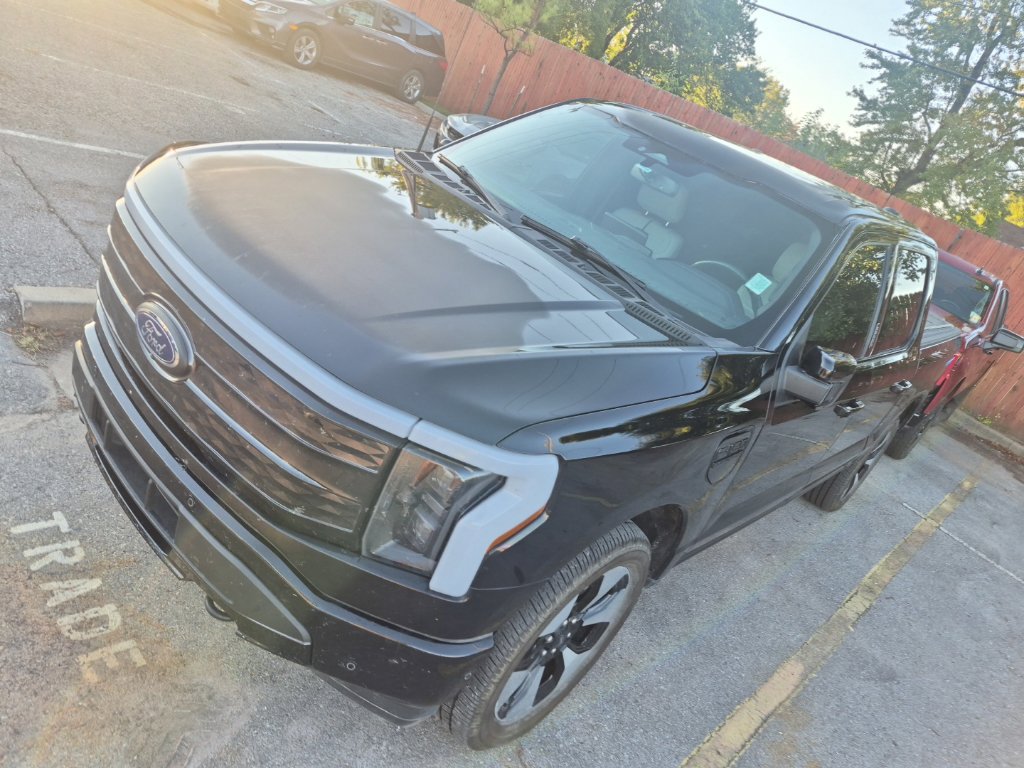 Certified 2023 Ford F150 Lightning Platinum AWD/4WD image 3