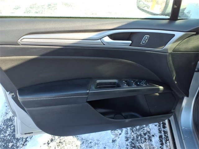 Certified 2020 Ford Fusion SE image 12