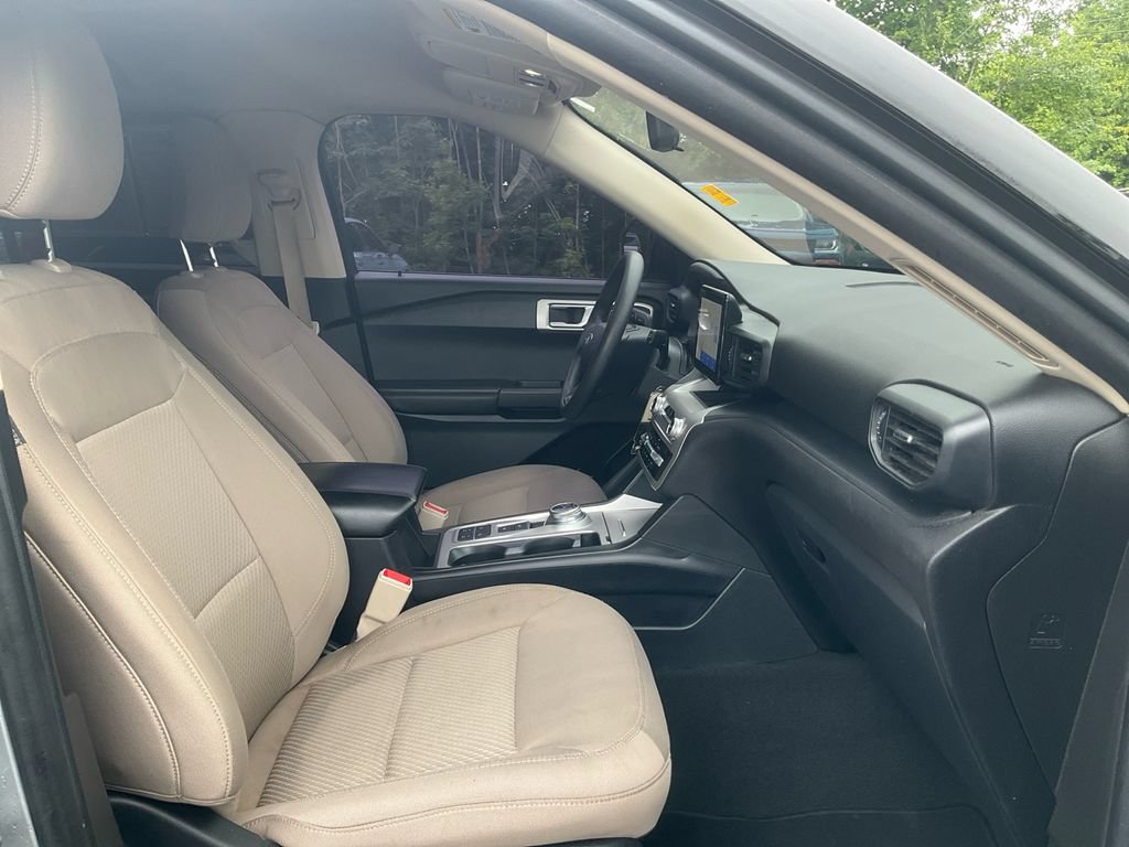 Certified 2021 Ford Explorer 2WD image 12