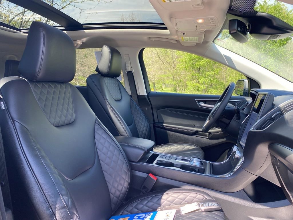 Certified 2024 Ford Edge Titanium AWD/4WD image 11