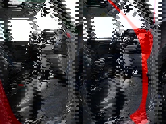 Used 2019 MINI Cooper 4-Door Hardtop image 11