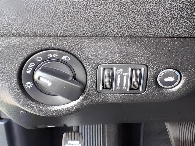 Used 2021 Dodge Charger SXT image 16