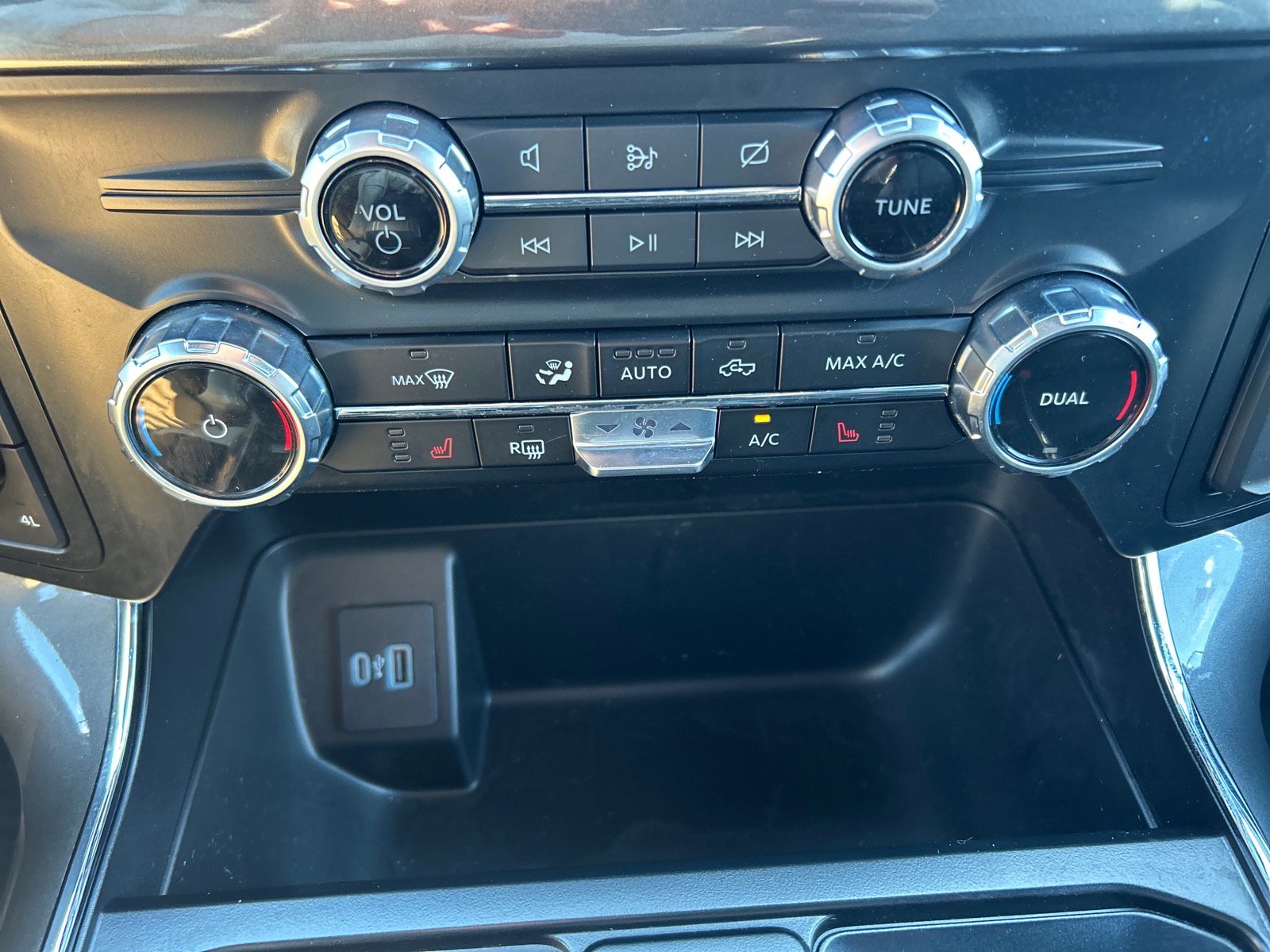 Certified 2023 Ford F150 XLT w/ Equipment Group 302A High image 30