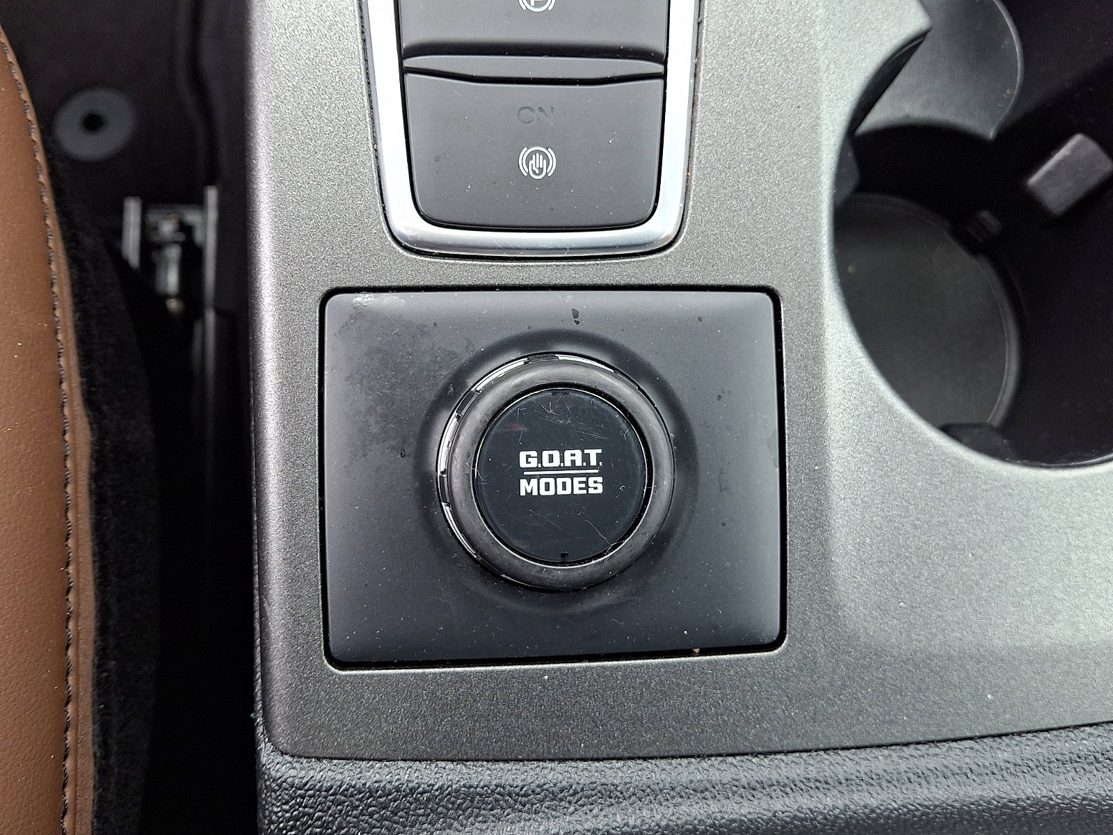 Certified 2025 Ford Bronco Sport Outer Banks w/ Outer Banks Tech Package+ AWD/4WD image 25
