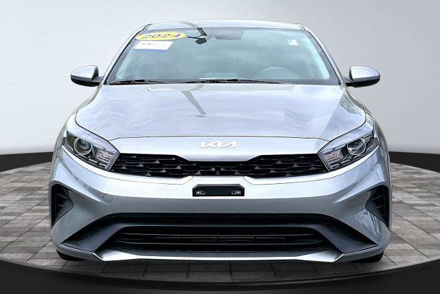 Used 2023 Kia Forte GT-Line w/ GT-Line Premium Package FWD image 3