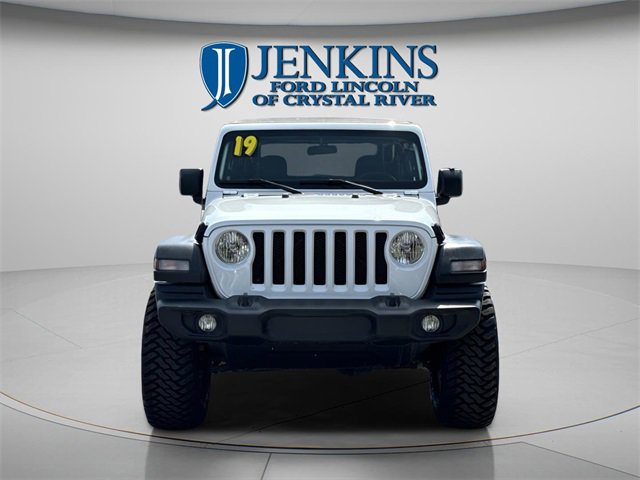 Used 2019 Jeep Wrangler Sport image 3