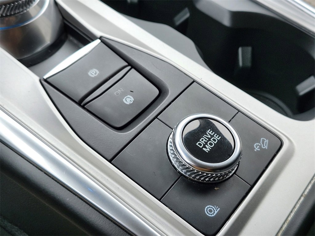 Certified 2022 Ford Explorer XLT w/ Equipment Group 202A image 26