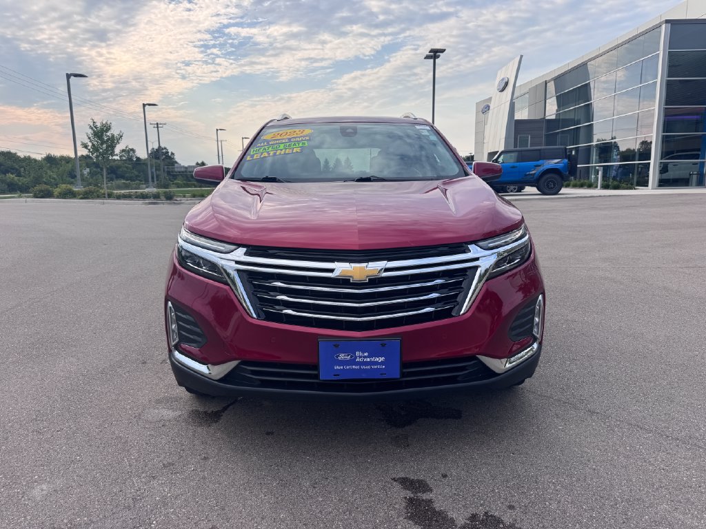 Used 2023 Chevrolet Equinox Premier AWD/4WD image 3