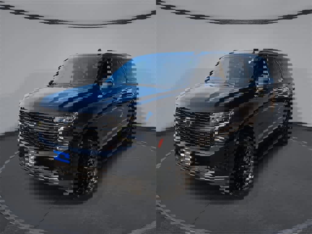 Used 2022 Chevrolet Suburban RST image 7