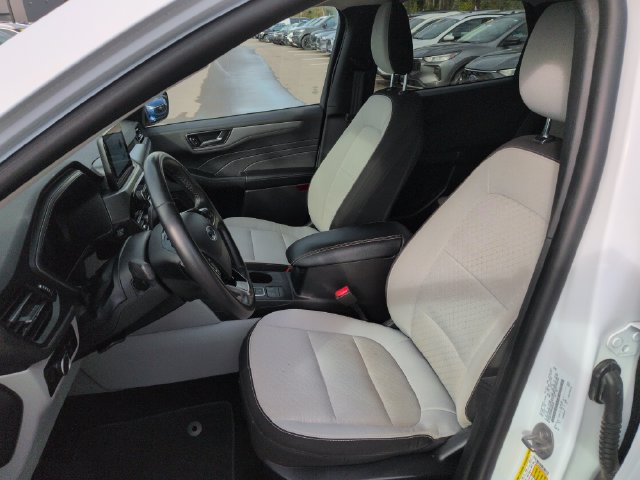 Certified 2024 Ford Escape Active AWD/4WD image 27