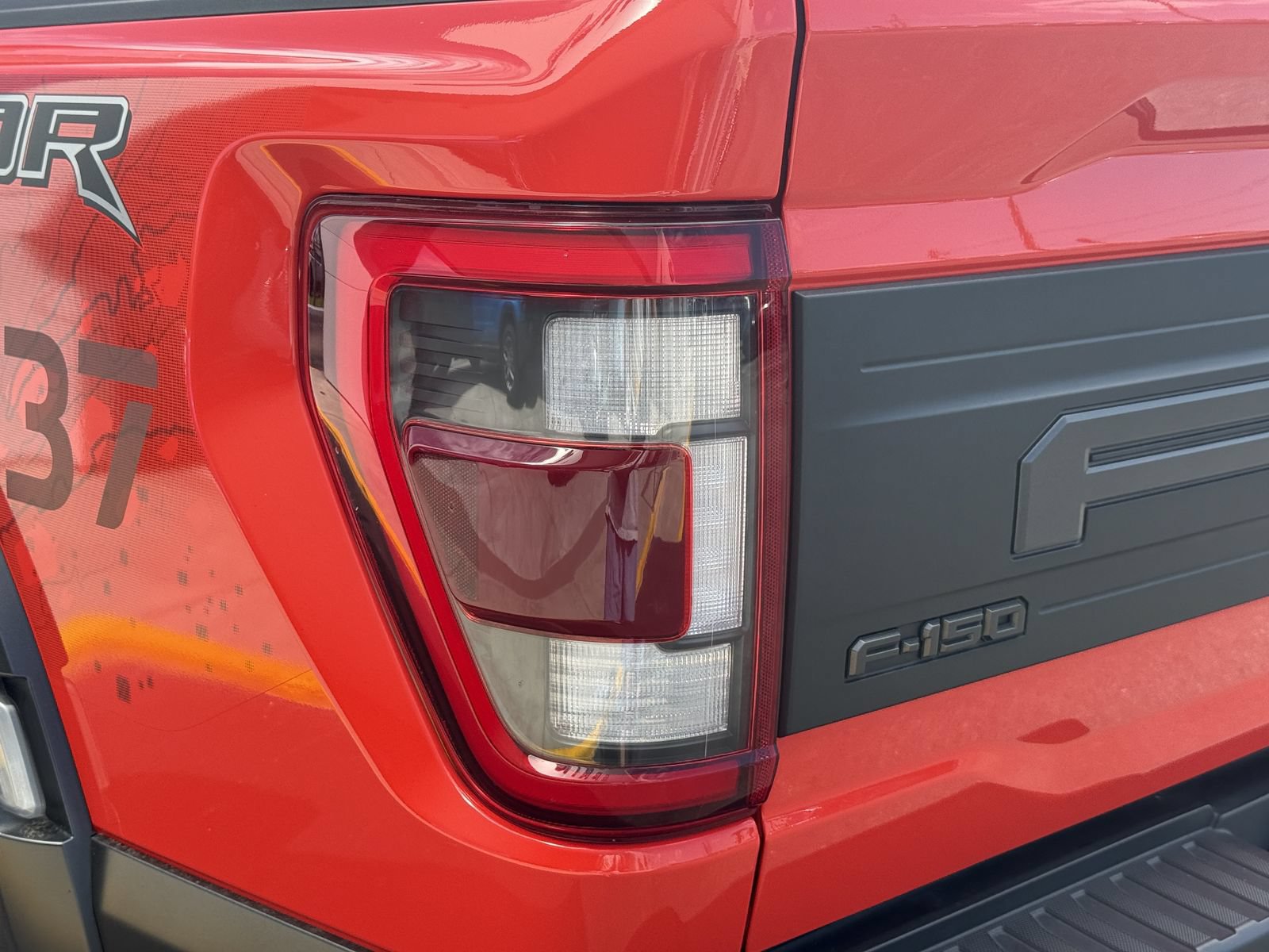 Certified 2023 Ford F150 Raptor w/ Raptor 37 Performance Package AWD/4WD image 11