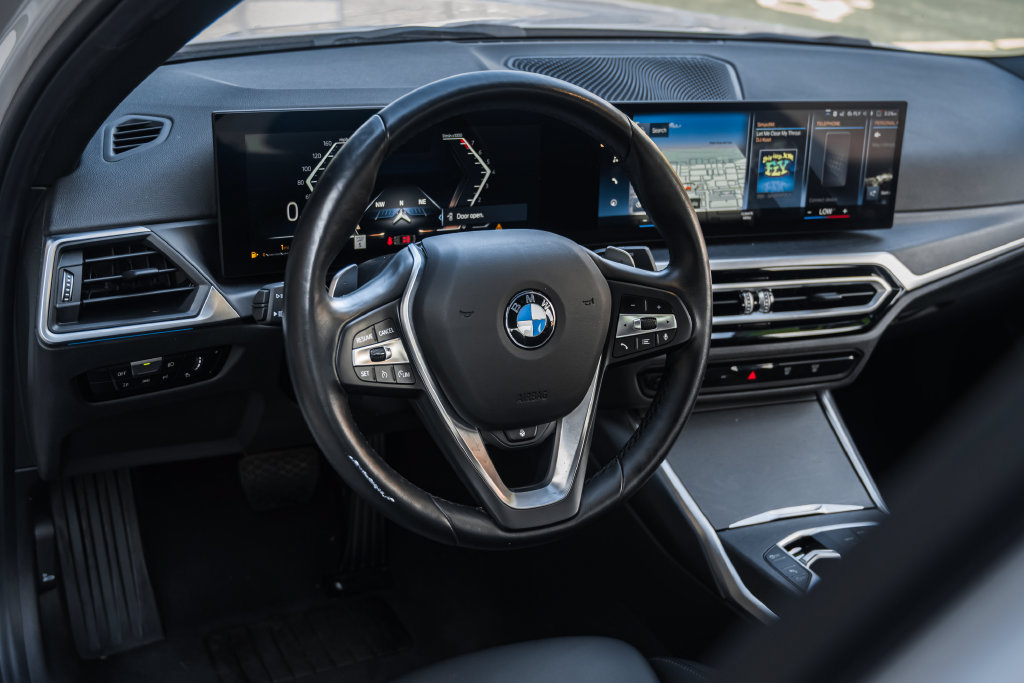 Used 2024 BMW 330i xDrive Sedan AWD/4WD image 24