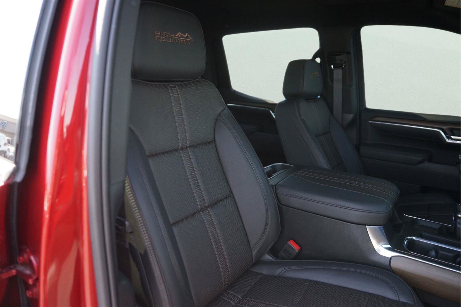 Used 2025 Chevrolet Silverado 1500 High Country AWD/4WD image 19