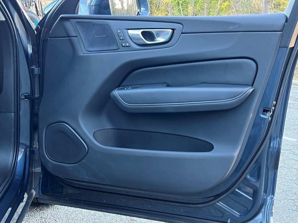 Used 2022 Volvo XC60 B6 Inscription w/ Advanced Package image 15