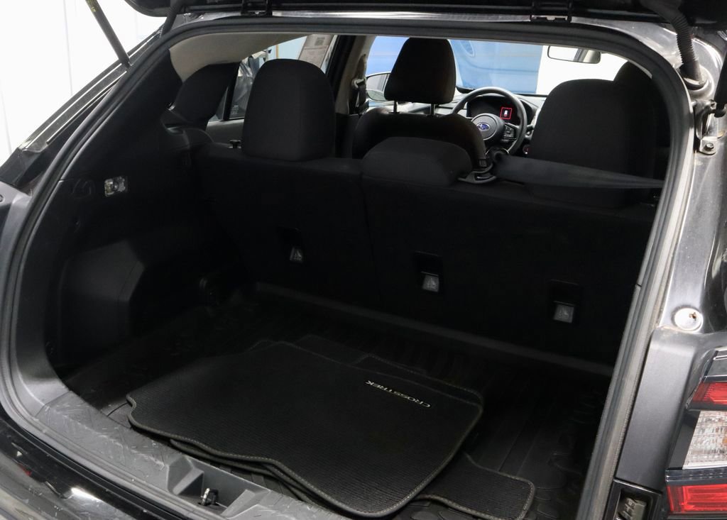 Used 2025 Subaru Crosstrek 2.0i Premium AWD/4WD image 16