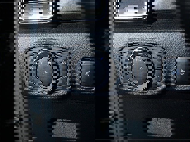 Certified 2019 Ford Ranger Lariat w/ Equipment Group 501A Mid image 25