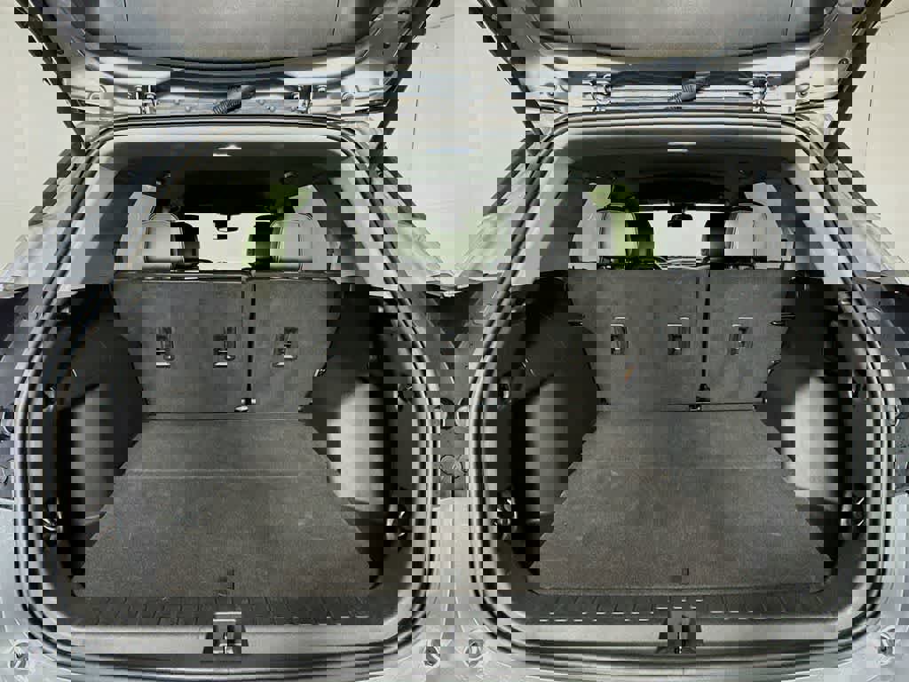 Used 2023 GMC Terrain SLT image 20