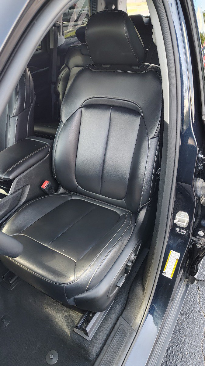 Used 2023 Jeep Grand Cherokee L Limited AWD/4WD image 19
