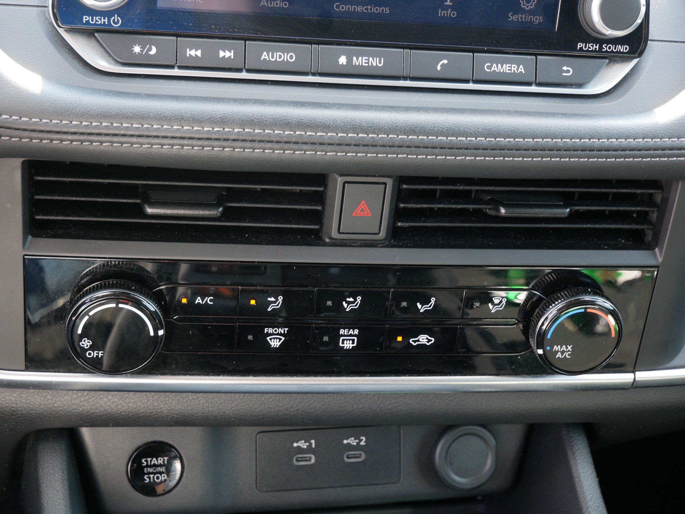 Used 2024 Nissan Rogue S AWD/4WD image 23