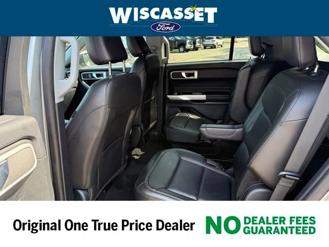 Certified 2022 Ford Explorer XLT w/ Equipment Group 202A image 12