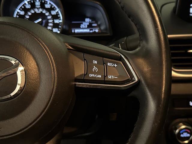 Used 2018 MAZDA MAZDA3 Touring image 21