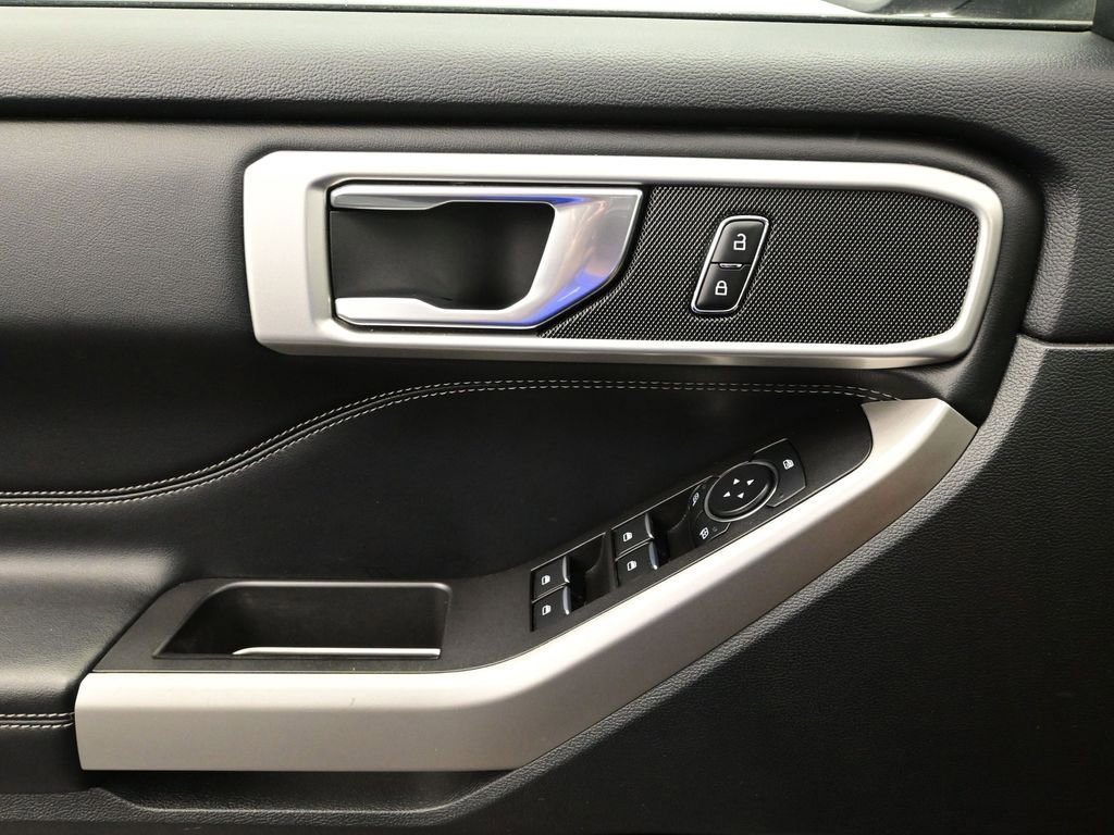 Certified 2023 Ford Explorer XLT w/ Equipment Group 202A image 17