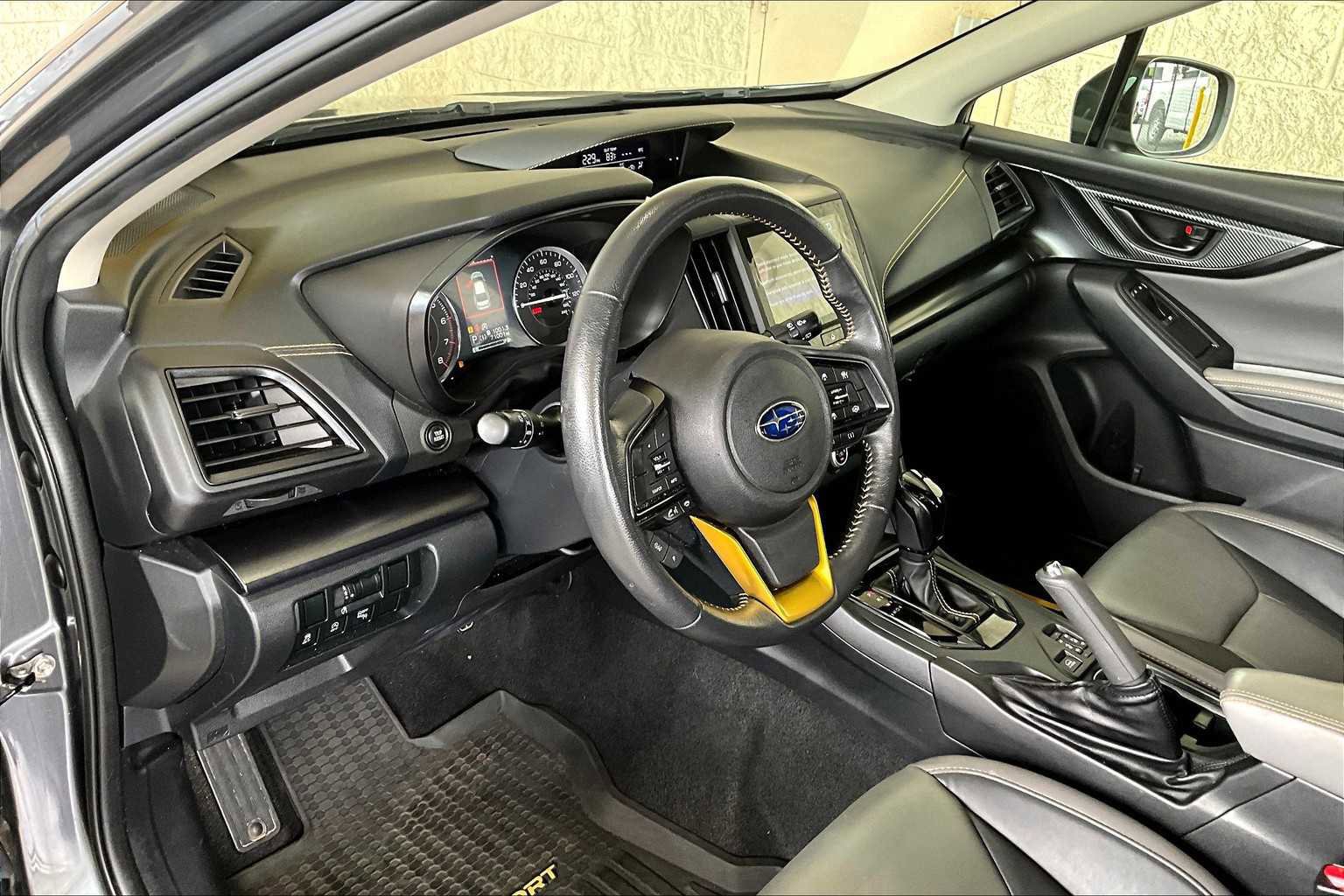 Used 2022 Subaru Crosstrek 2.5i Sport w/ Moonroof Package image 17