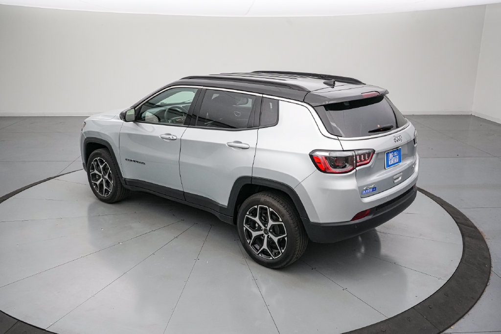 Used 2025 Jeep Compass Limited AWD/4WD image 6
