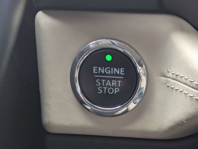 Certified 2022 Ford Expedition Max Platinum image 30