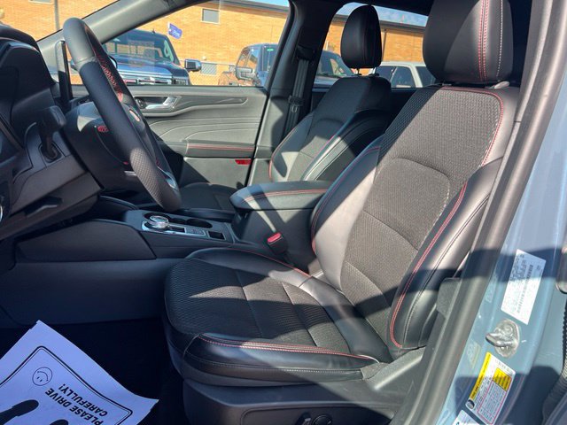 Certified 2024 Ford Escape ST-Line w/ Tech Pack #1 AWD/4WD image 18