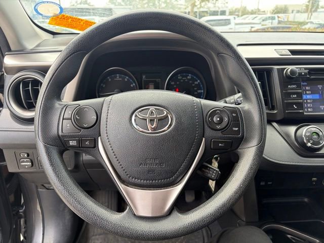 Used 2018 Toyota RAV4 LE image 19