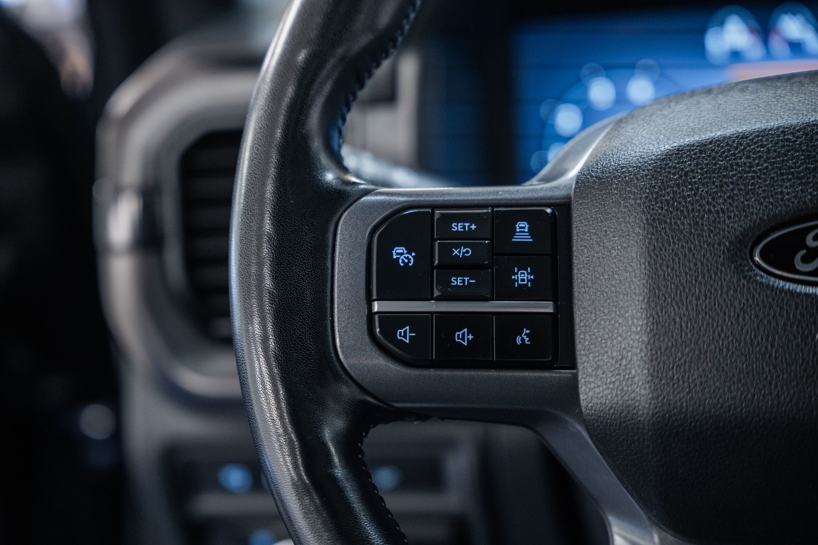 Certified 2024 Ford F150 Lariat w/ Equipment Group 502A High image 37