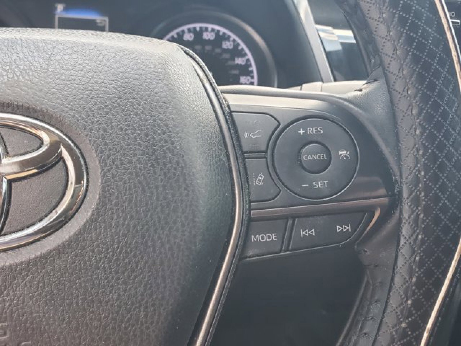 Used 2022 Toyota Camry SE w/ Convenience Package image 18