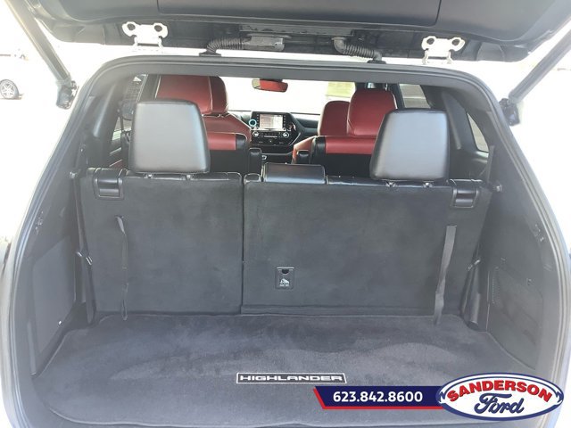 Used 2022 Toyota Highlander XSE AWD/4WD image 17