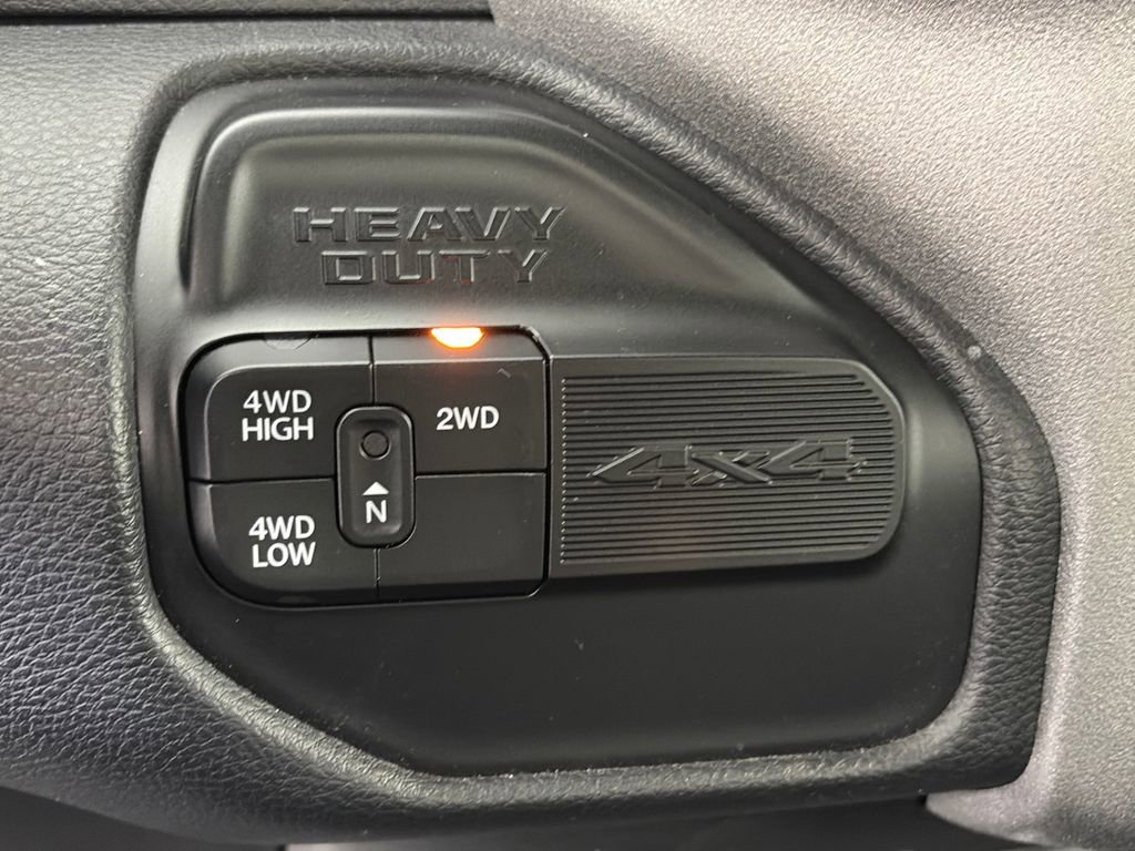 Used 2024 RAM 3500 Tradesman w/ Chrome Appearance Group AWD/4WD image 21